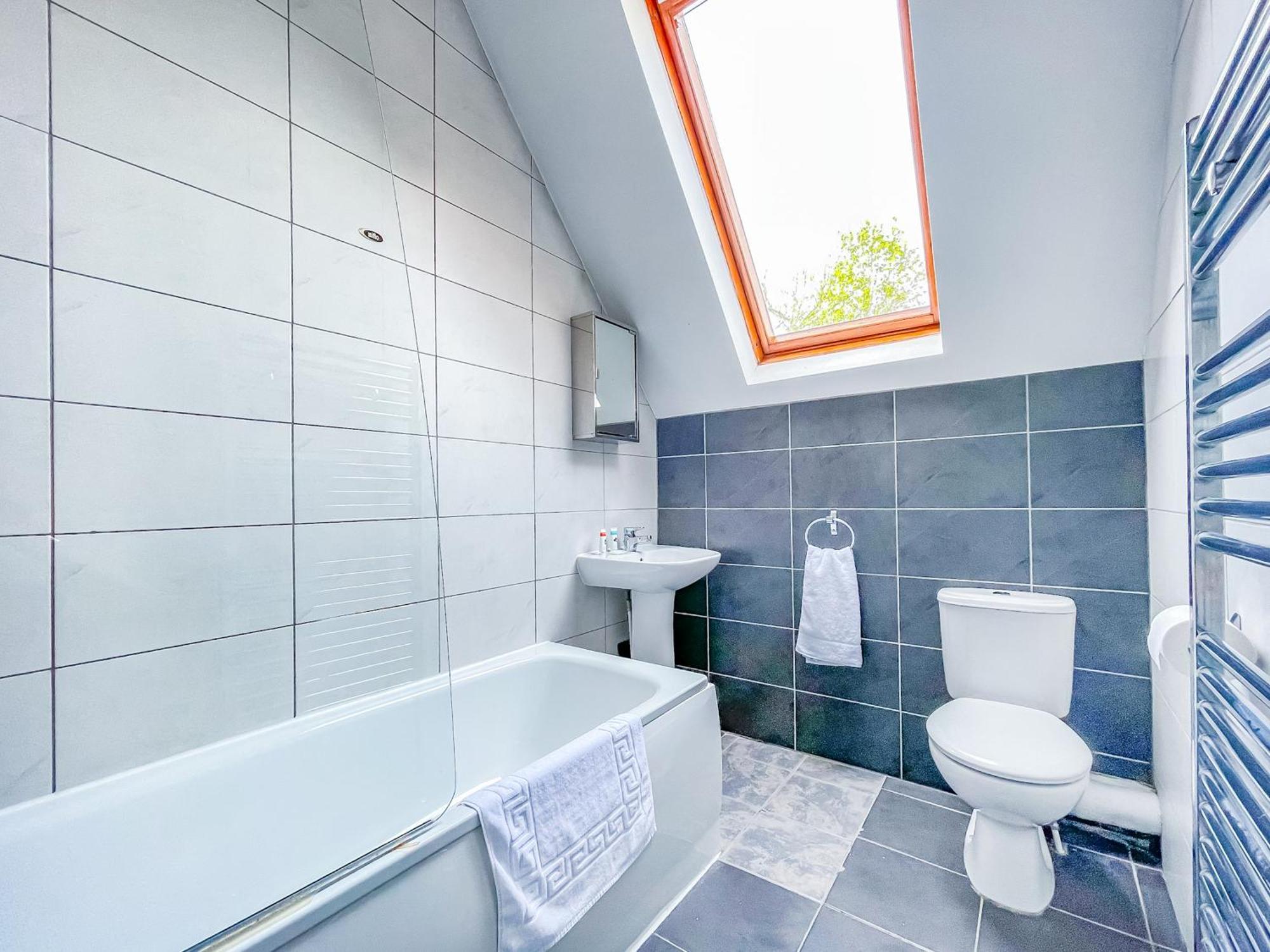 לידס *Rf9Bc* For Your Most Relaxed & Cosy Stay + Free Parking + Free Fast Wifi * מראה חיצוני תמונה